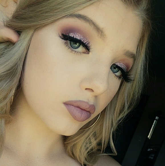 Meet your Posher, Julia - Picture 4 of 5